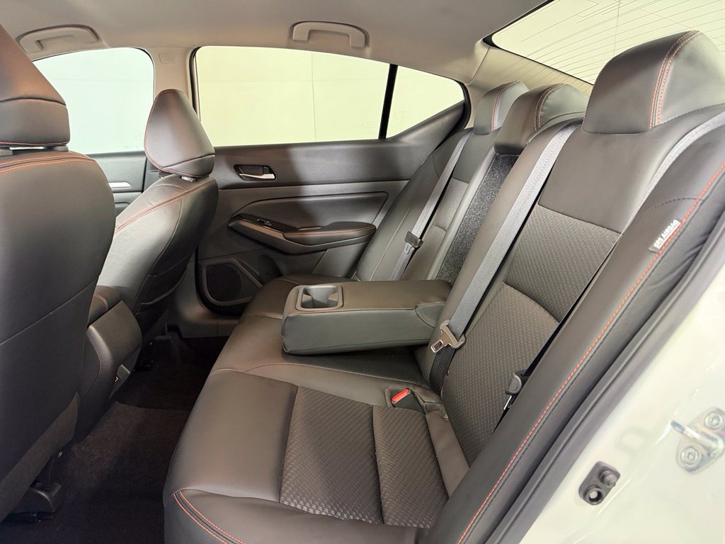 Used 2025 Nissan Altima 2.5 SR FWD image 17