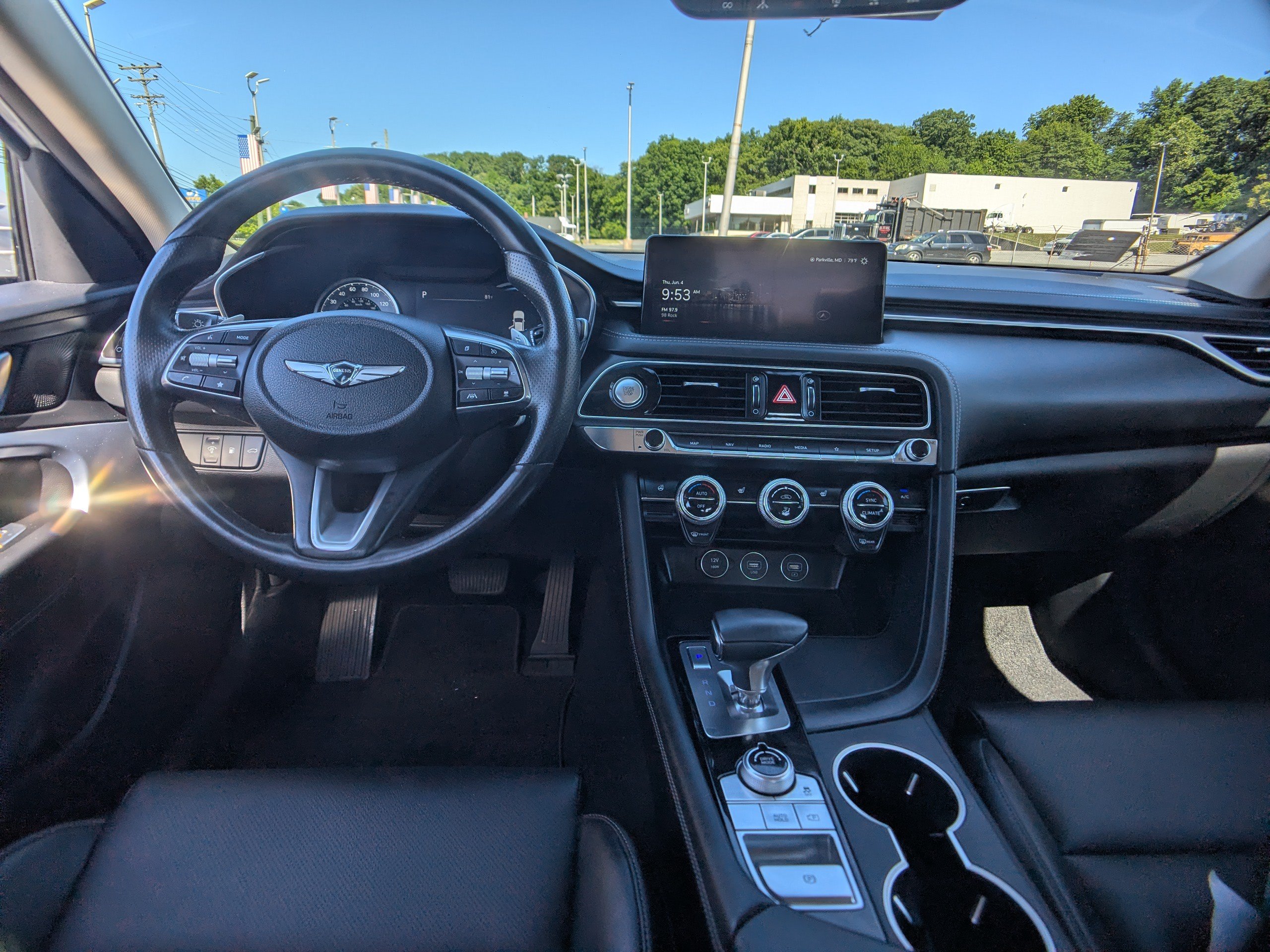 Used 2023 Genesis G70 2.0T AWD/4WD image 16