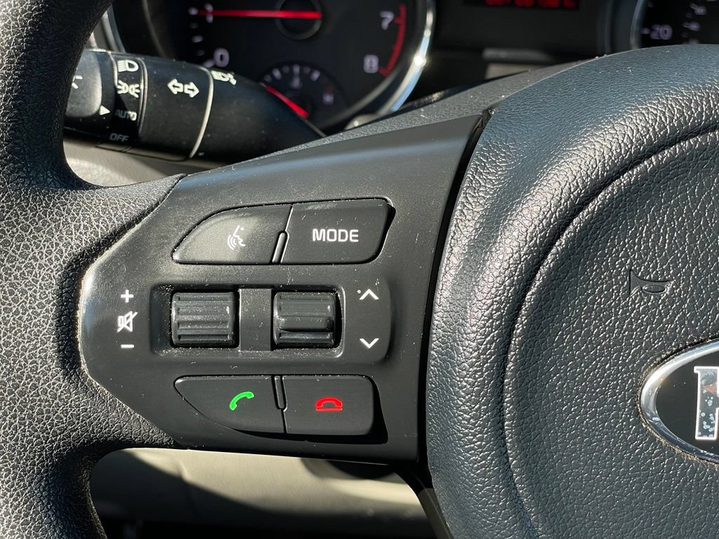 Used 2017 Kia Sedona LX FWD image 15