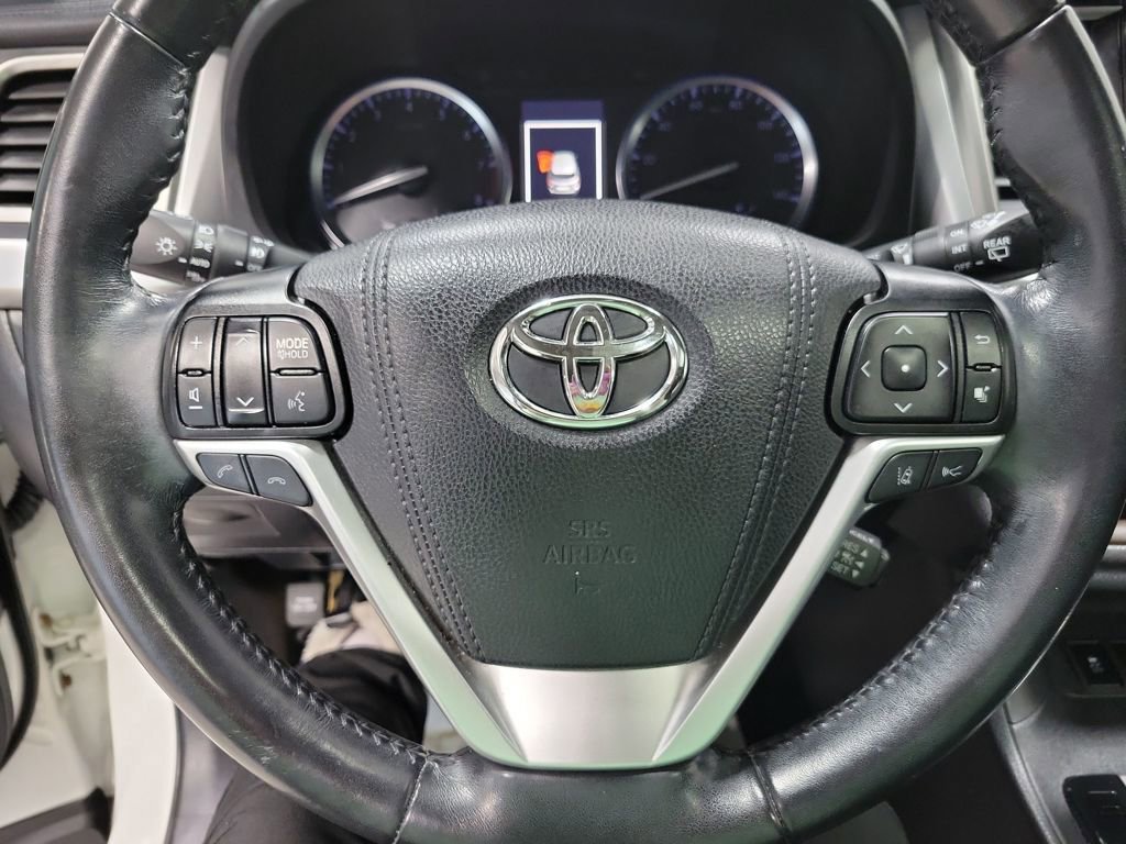 Used 2019 Toyota Highlander XLE image 33