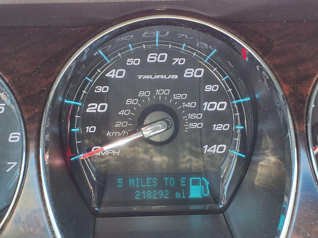 Used 2012 Ford Taurus SEL AWD/4WD image 12