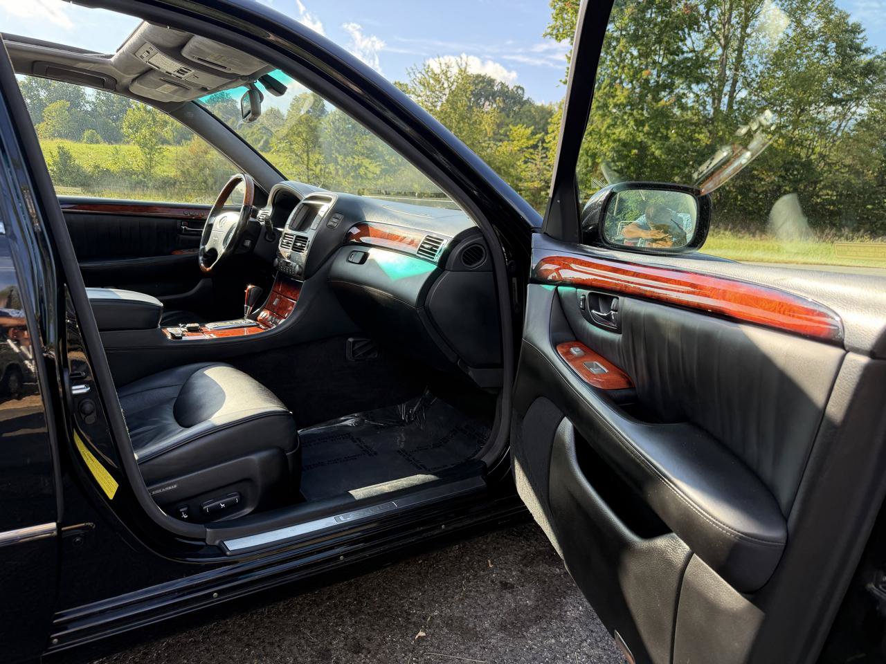 Used 2005 Lexus LS 430 RWD image 37