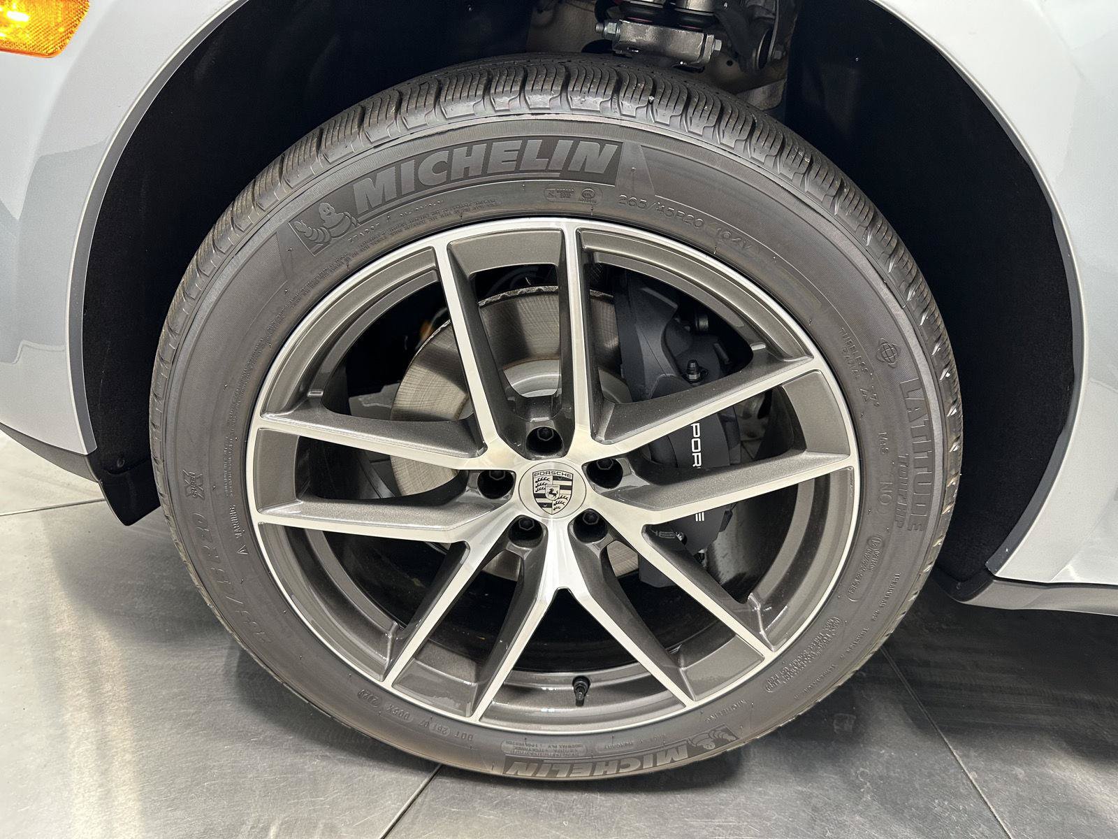 New 2026 Porsche Macan AWD/4WD image 11