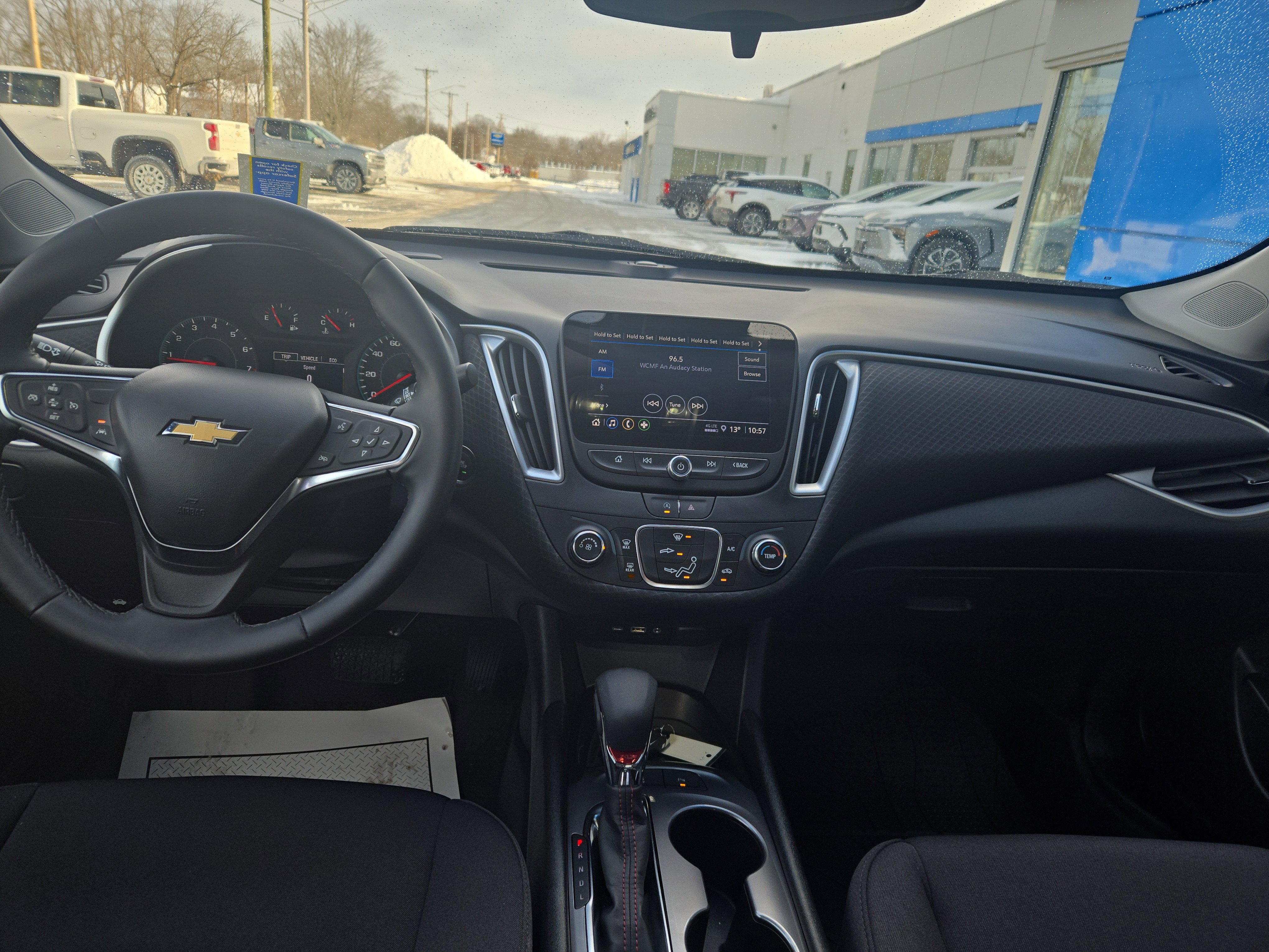 Used 2025 Chevrolet Malibu RS image 3