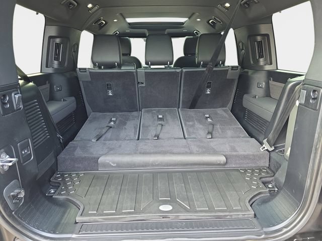 Certified 2023 Land Rover Defender 130 X-Dynamic SE AWD/4WD image 14