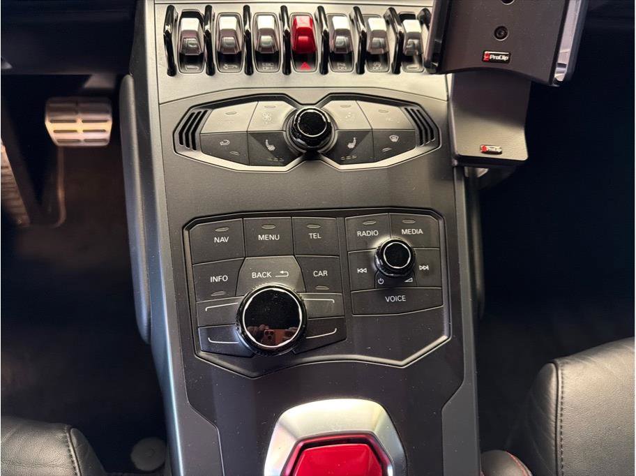 Used 2019 Lamborghini Huracan LP 580-2 RWD image 21