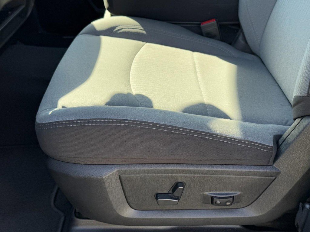 Used 2024 RAM 2500 Big Horn w/ Bed Utility Group image 24