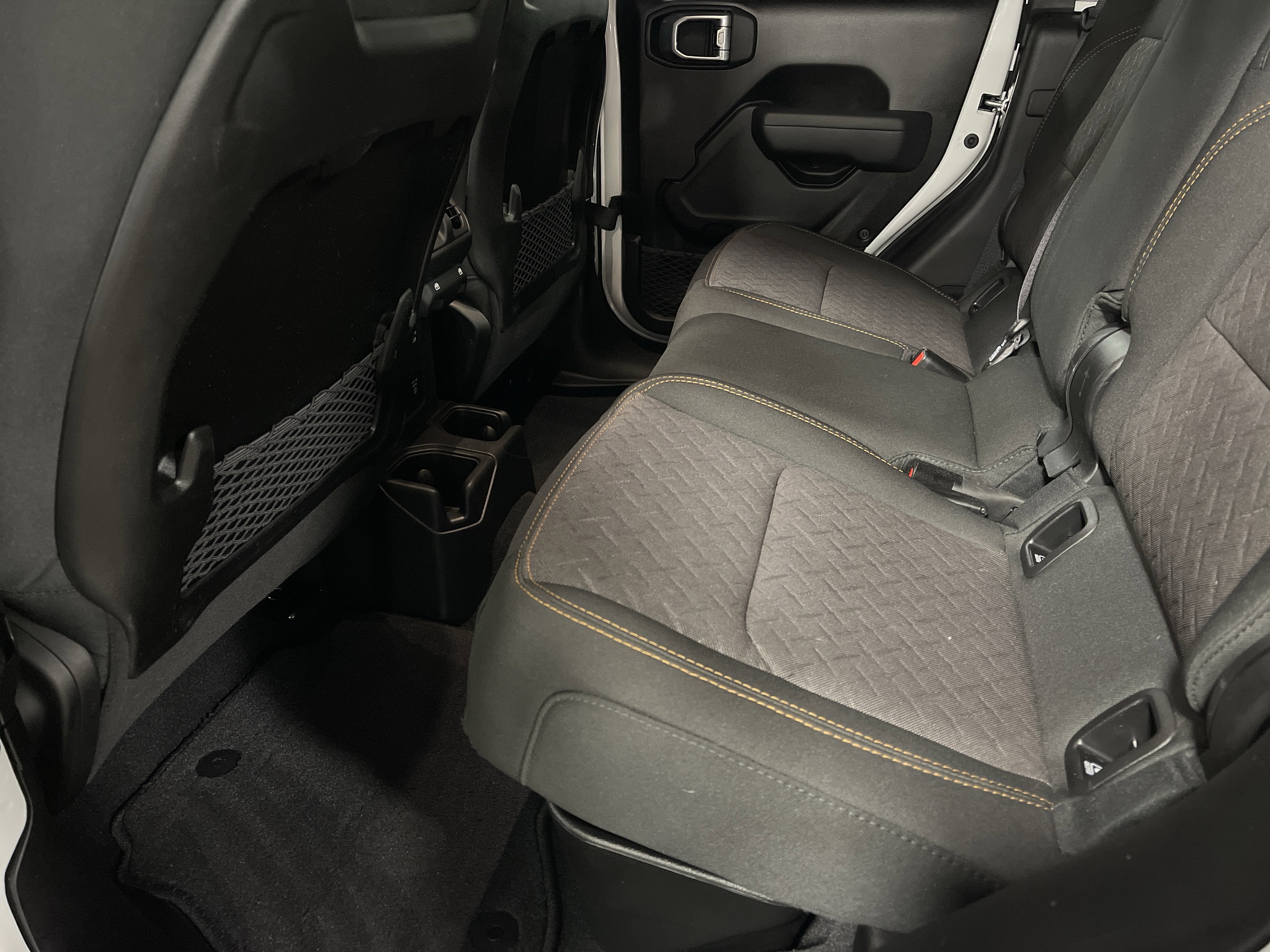 Used 2024 Jeep Gladiator Mojave w/ Convenience Group image 13