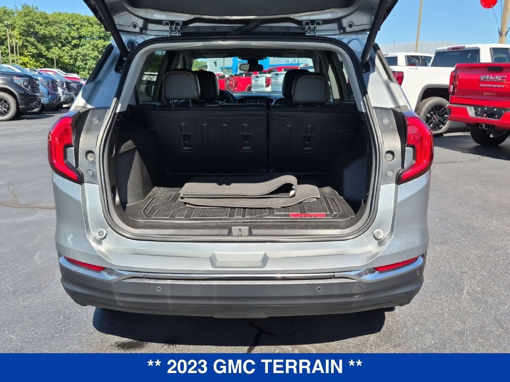 Used 2023 GMC Terrain AT4 AWD/4WD image 29