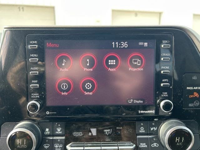 Used 2022 Toyota Highlander L image 22