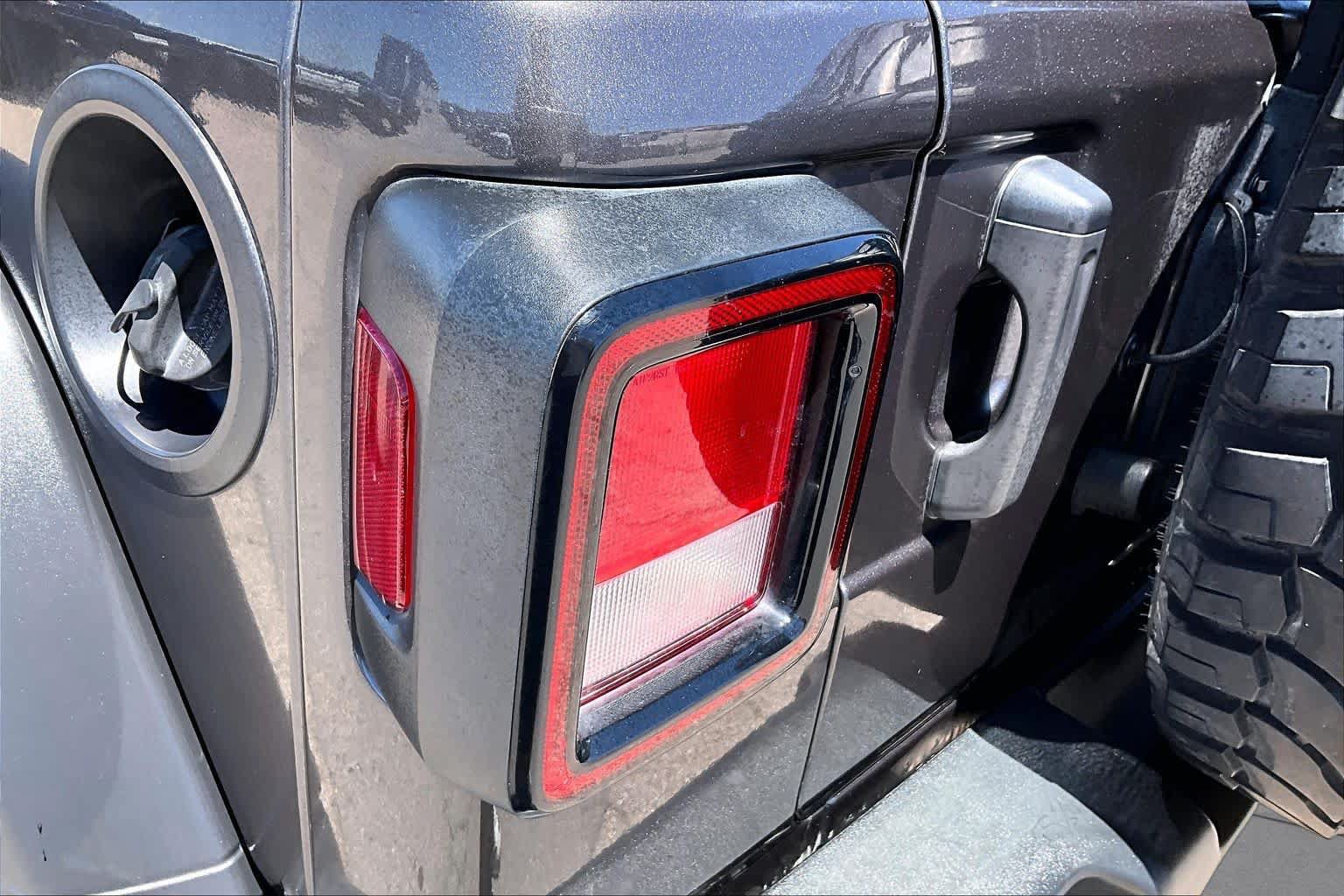 Used 2022 Jeep Wrangler Unlimited Sport AWD/4WD image 27