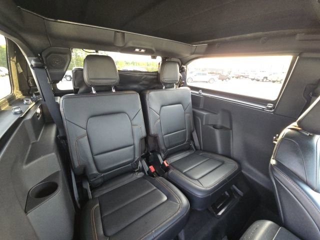 Used 2023 Ford Bronco Badlands image 14