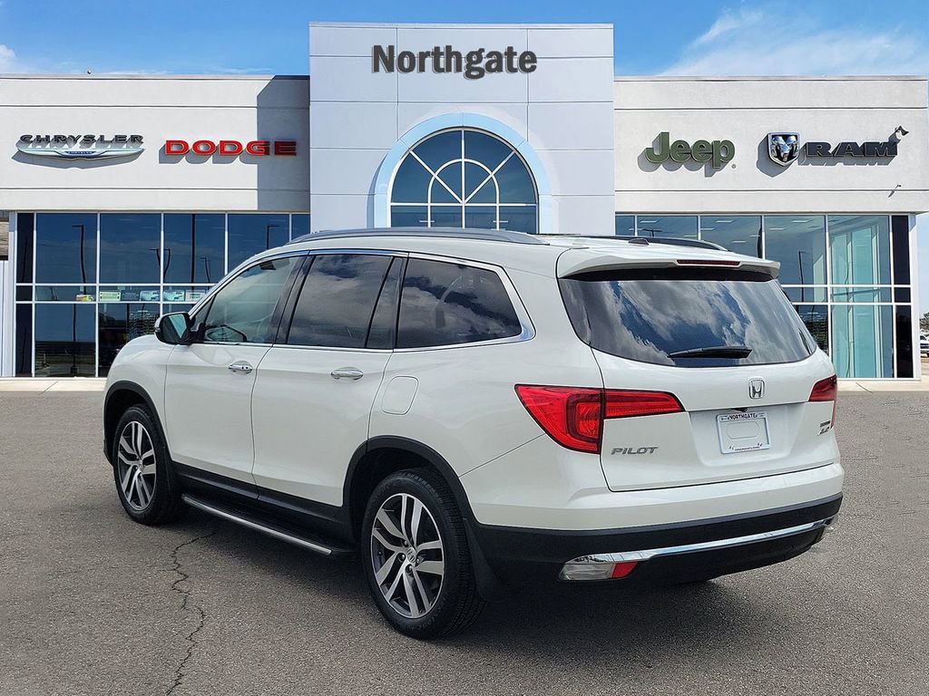 Used 2017 Honda Pilot Touring image 3