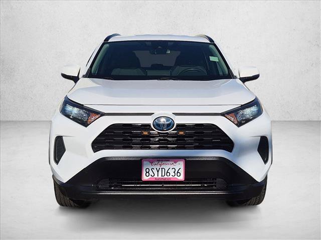 Used 2021 Toyota RAV4 LE AWD/4WD image 2