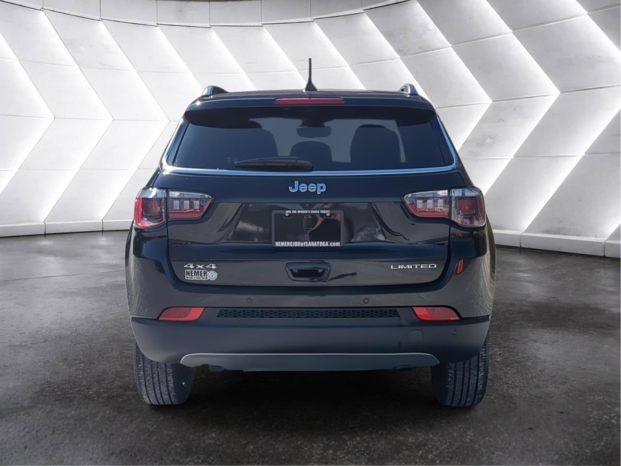 Used 2024 Jeep Compass Limited AWD/4WD image 4