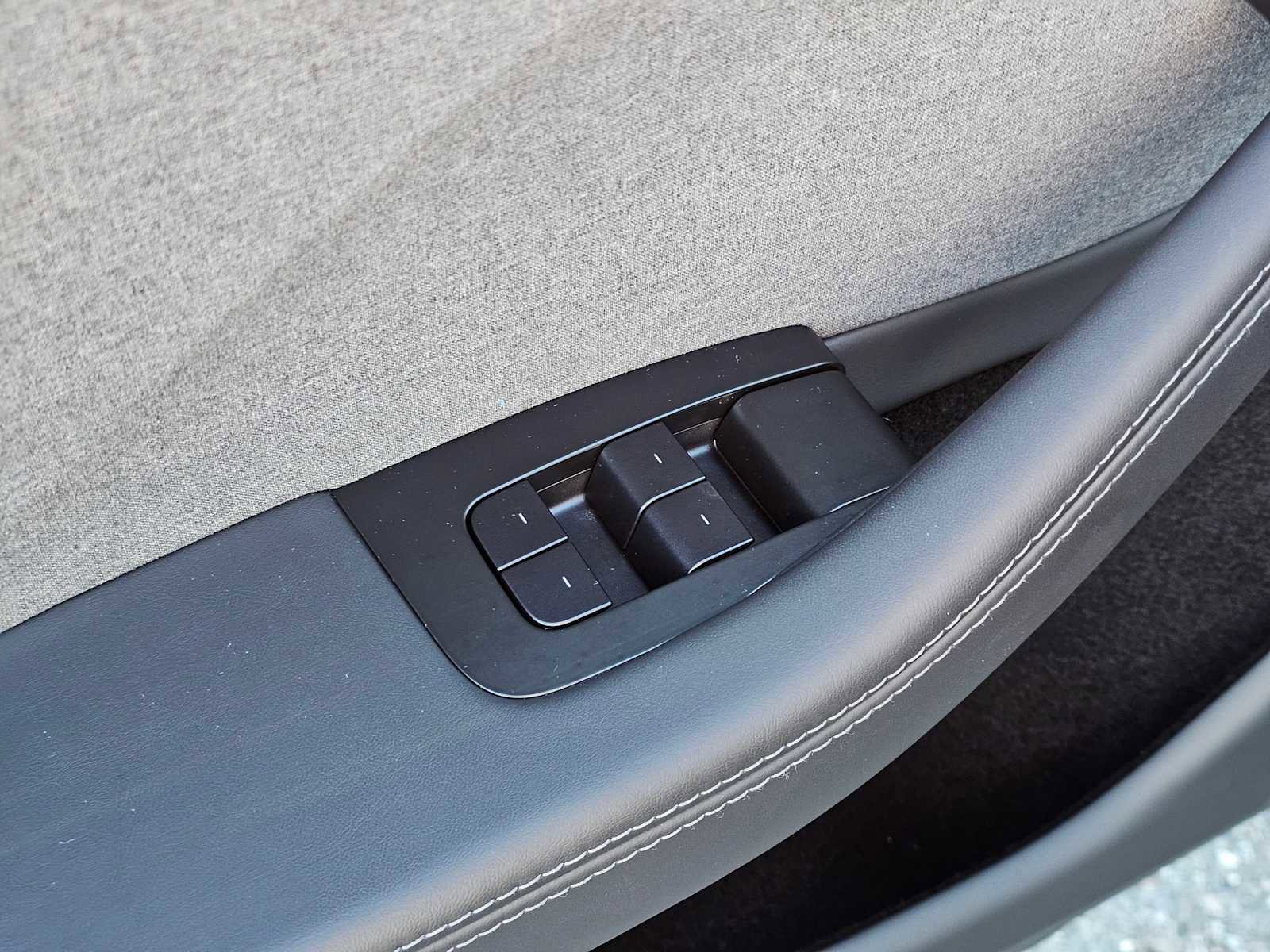 Used 2024 Tesla Model 3 Standard Range image 24