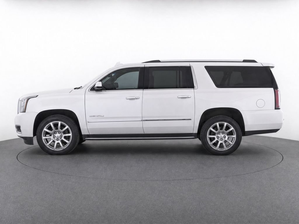 Used 2017 GMC Yukon XL Denali w/ Open Road Package AWD/4WD image 6