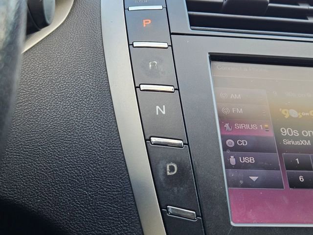 Used 2013 Lincoln MKZ FWD image 11