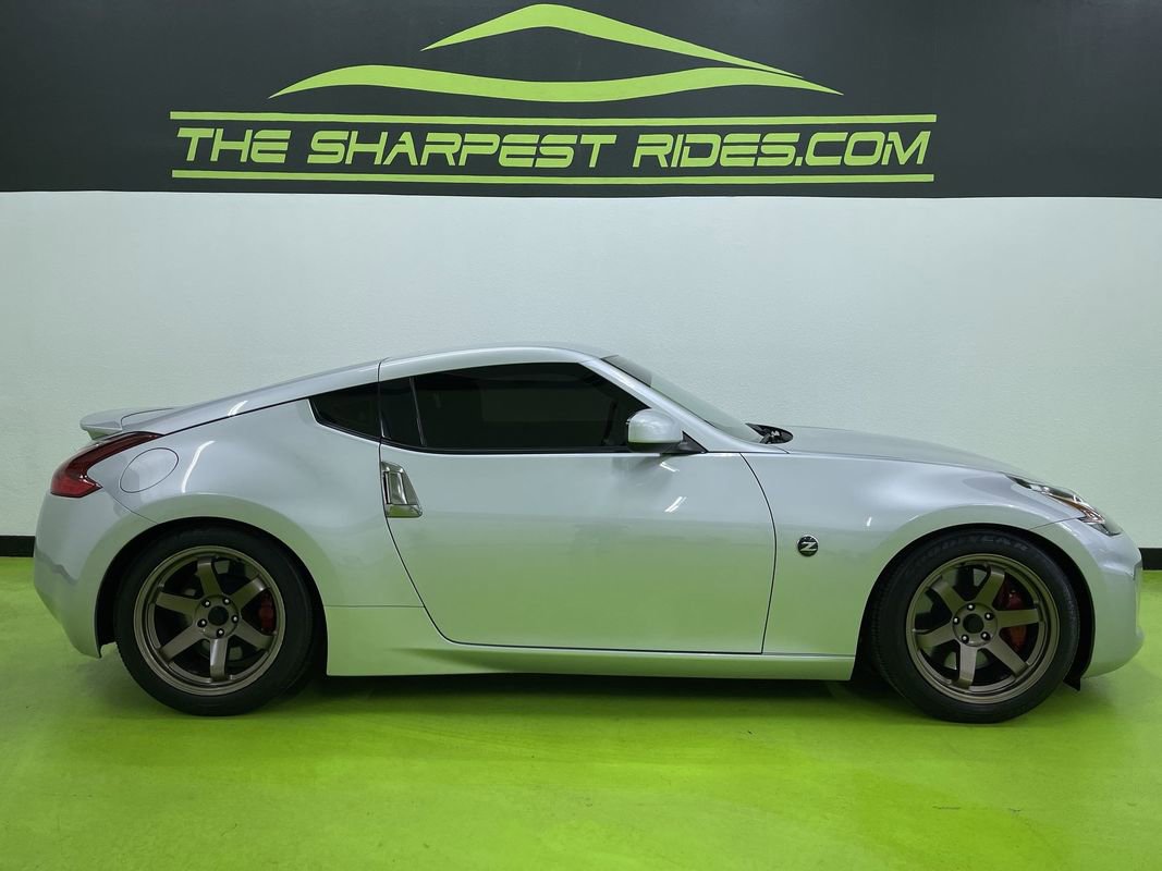 Used 2020 Nissan 370Z w/ Sport Package image 11