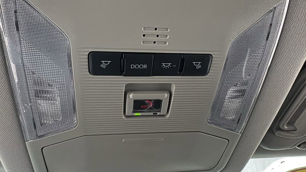 Used 2022 Toyota RAV4 XLE image 30