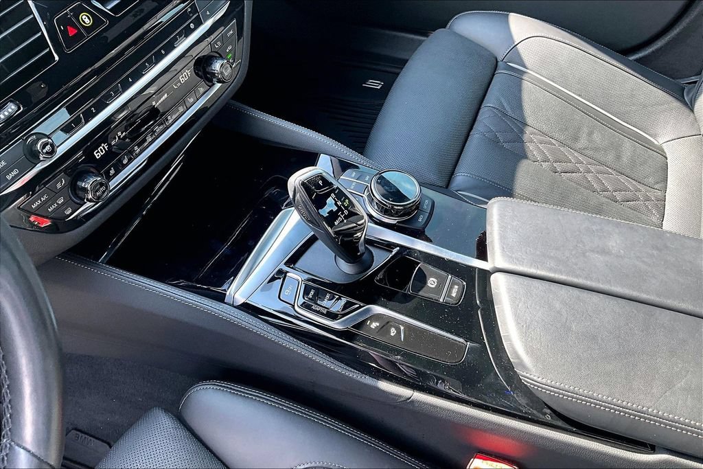 Used 2023 BMW M550i xDrive w/ Executive Package AWD/4WD image 16