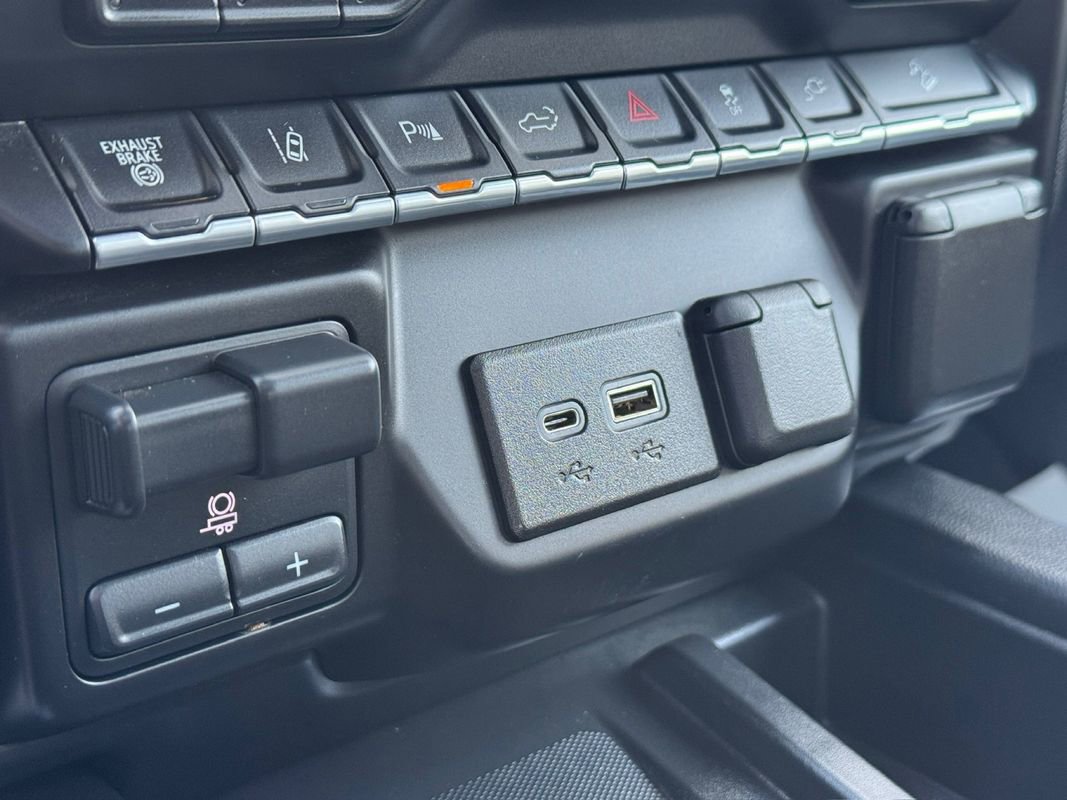 Used 2020 GMC Sierra 2500 Denali w/ Denali Ultimate Package image 38