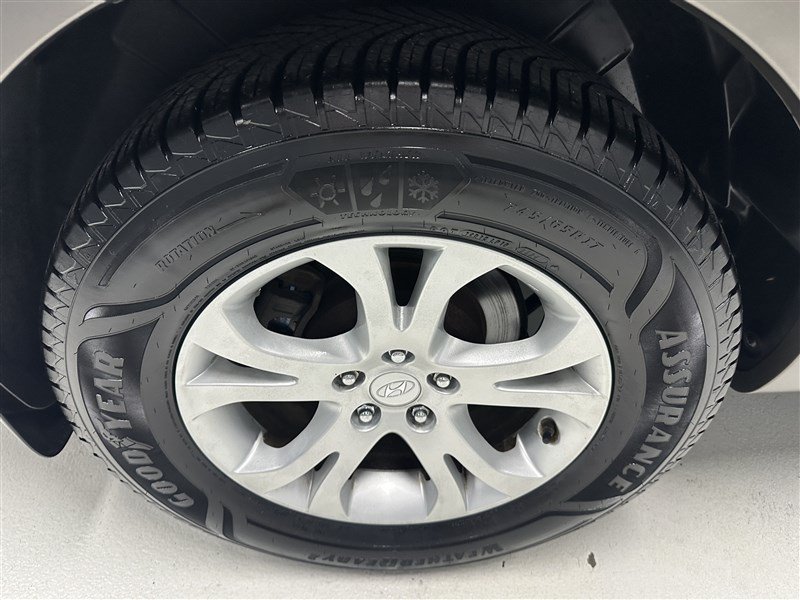 Used 2008 Hyundai Veracruz GLS FWD image 17
