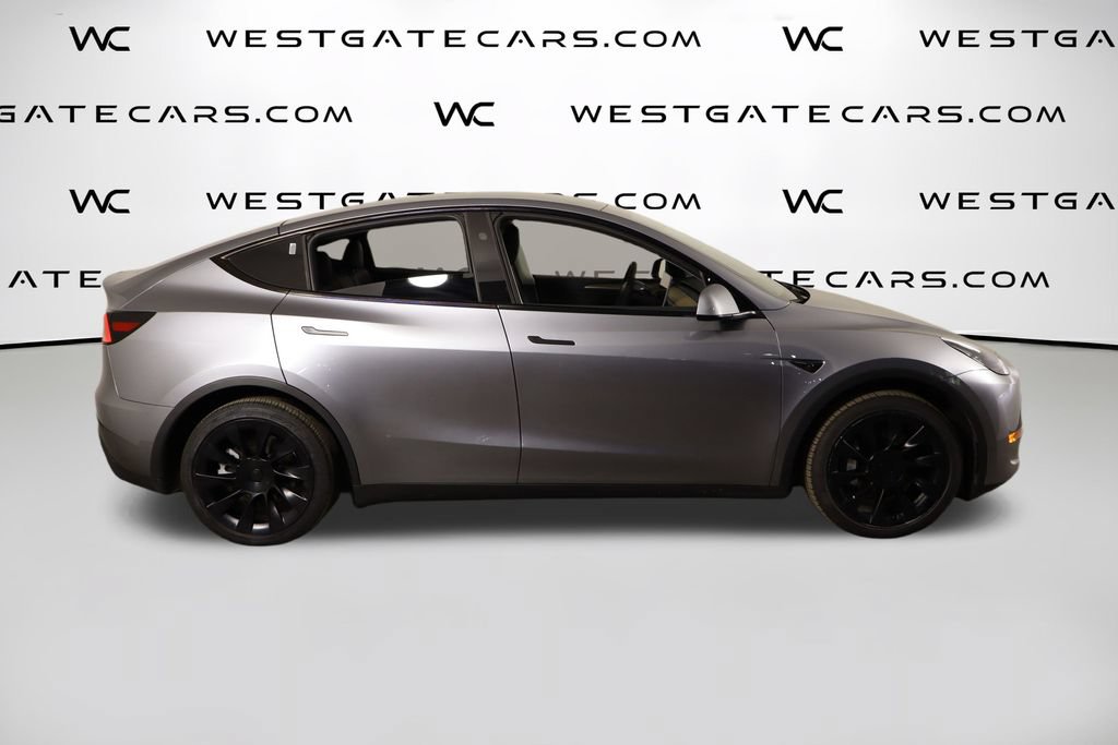 Used 2024 Tesla Model Y Long Range AWD/4WD image 53