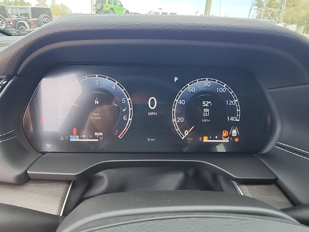 New 2026 Jeep Grand Cherokee Limited w/ Luxury Tech Group II RWD image 9