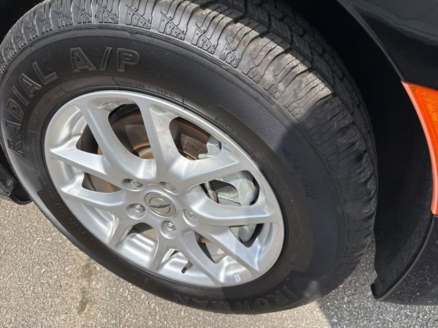 Used 2023 Chrysler Pacifica Touring-L FWD image 8