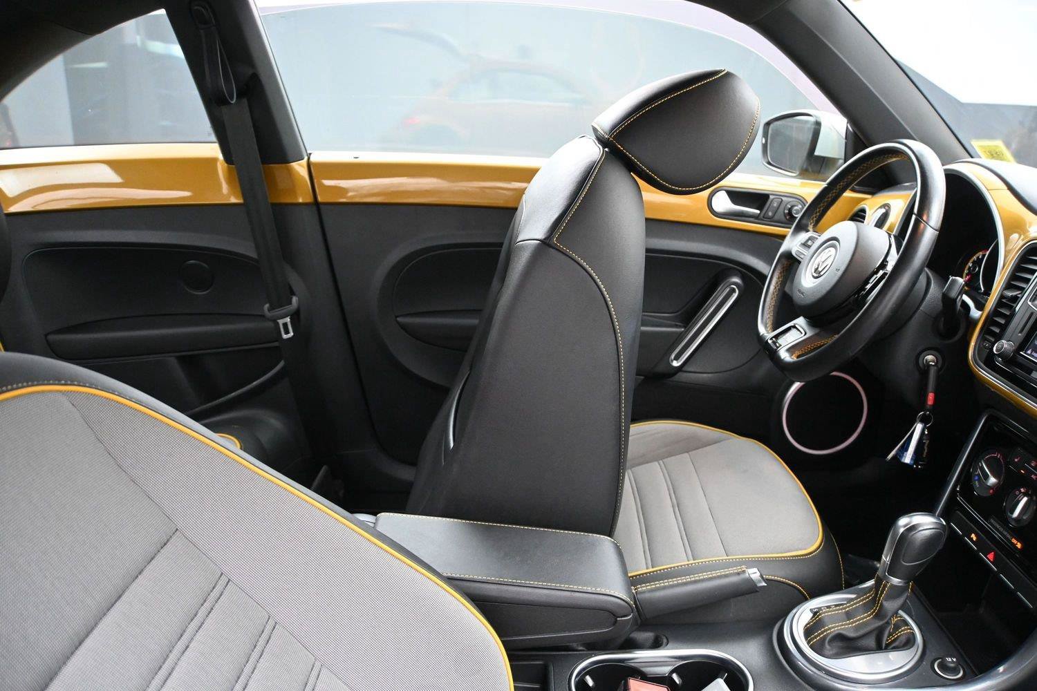 Used 2017 Volkswagen Beetle 1.8T Dune FWD image 22
