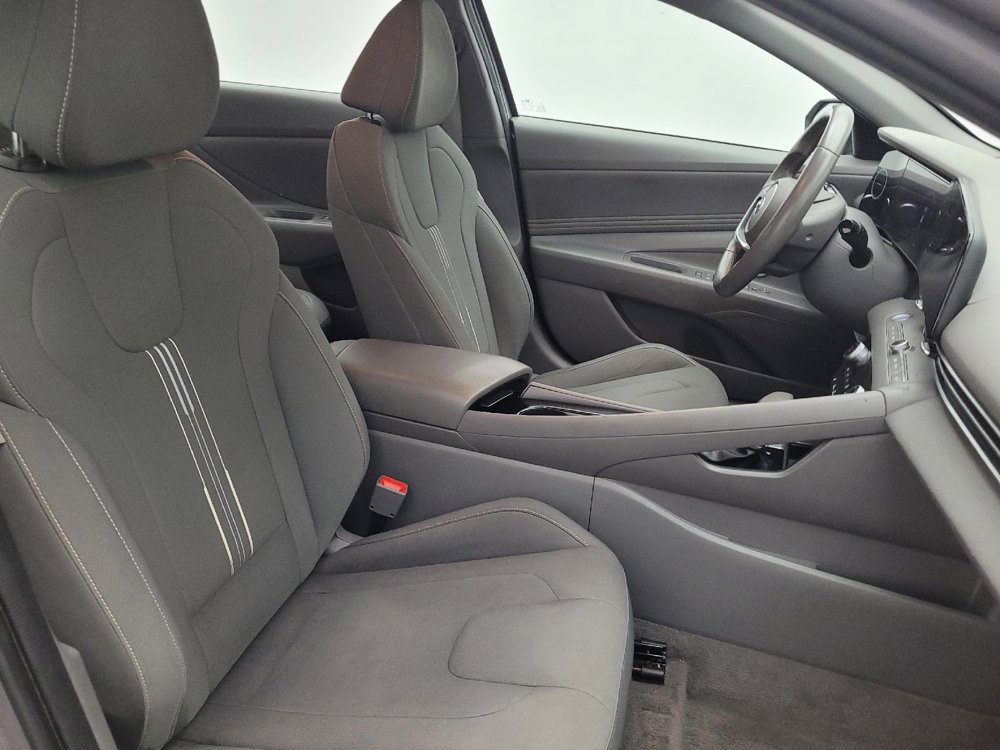 Used 2023 Hyundai Elantra SEL w/ Convenience Package FWD image 21
