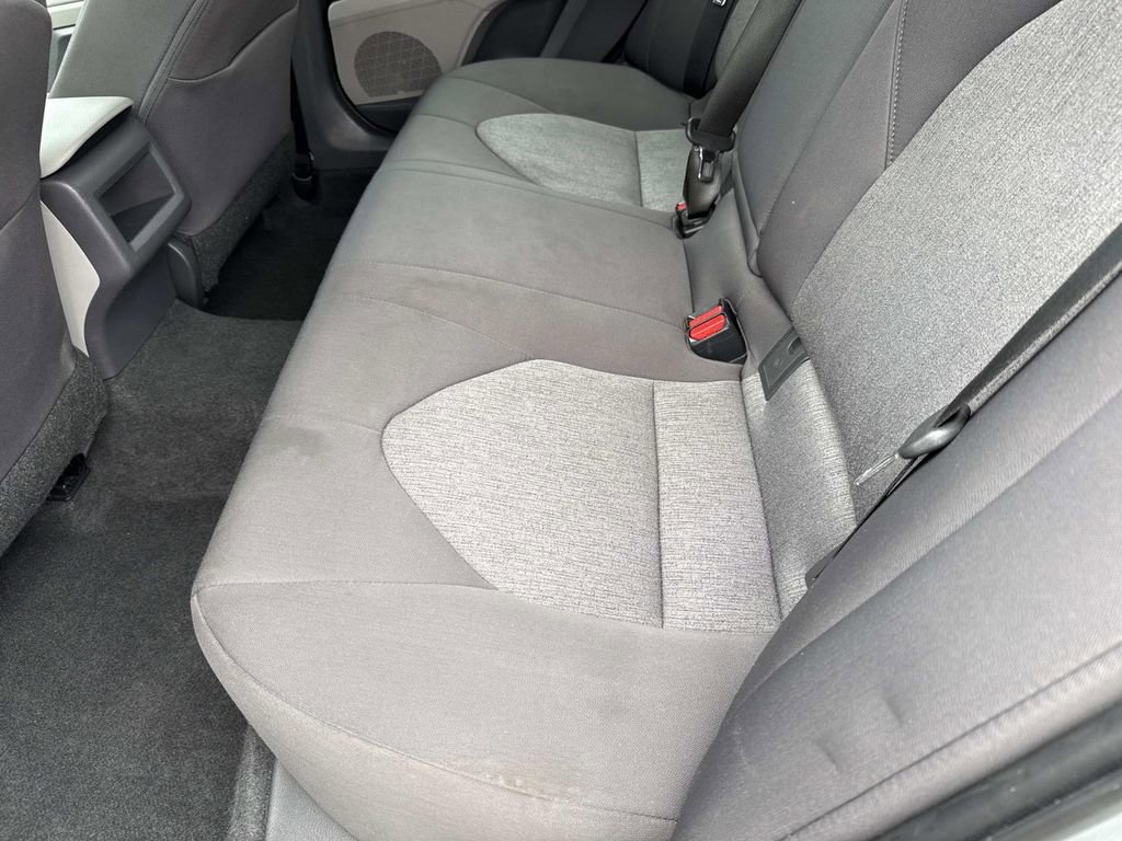 Used 2020 Toyota Camry LE image 16