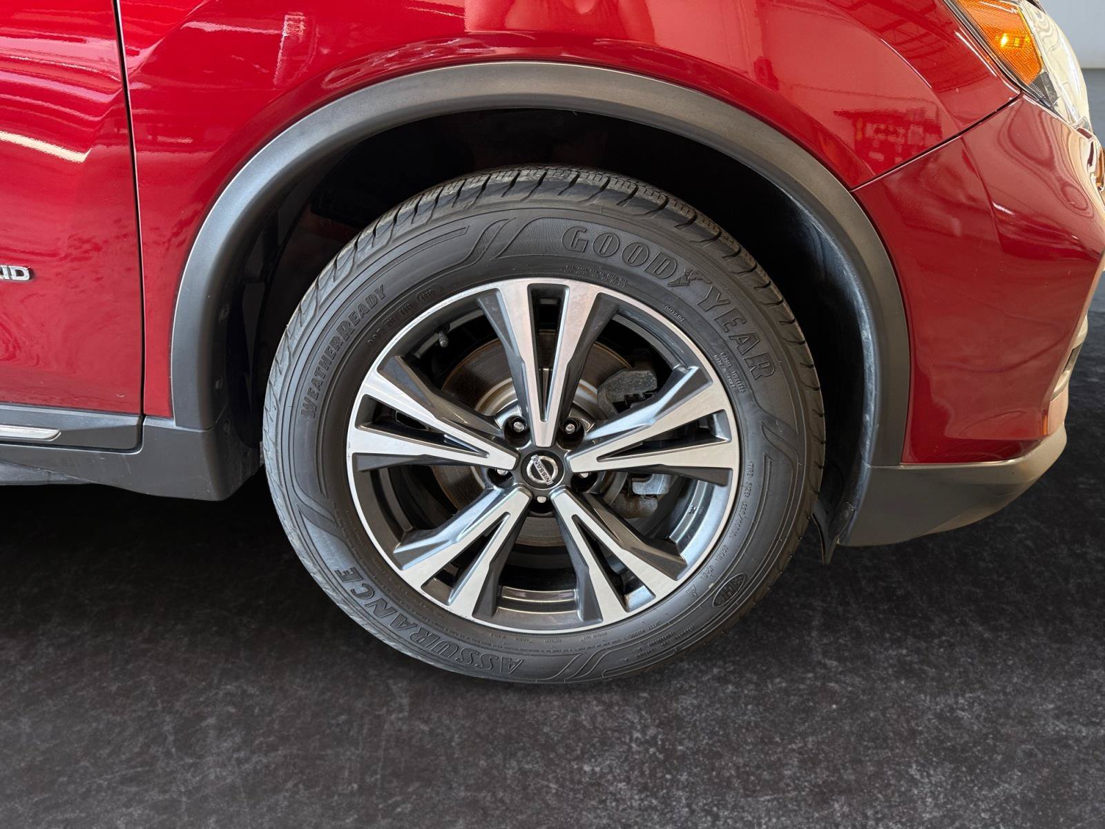 Used 2018 Nissan Rogue SL FWD image 28