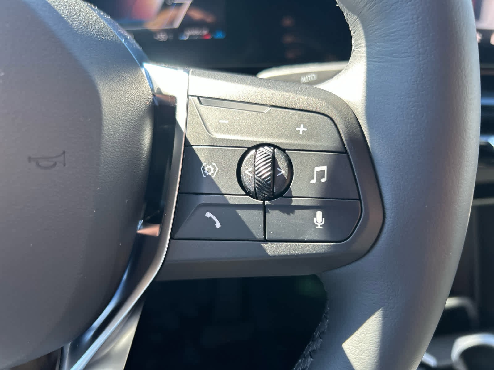 Used 2026 BMW X2 xDrive28i w/ Technology Package image 34