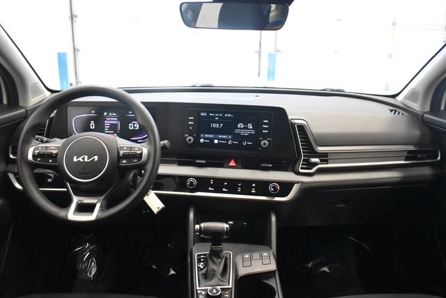 Used 2024 Kia Sportage LX AWD/4WD image 5