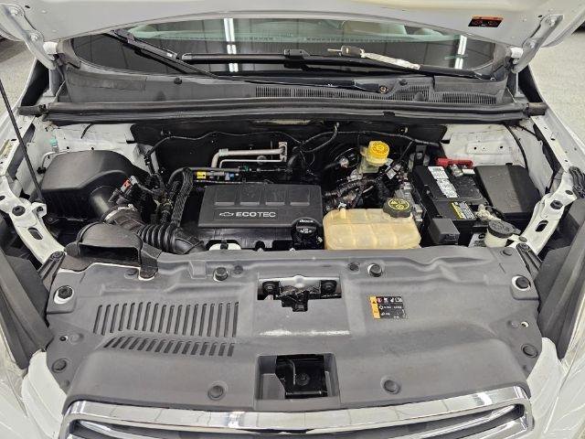 Used 2015 Chevrolet Trax LT w/ LPO, Cargo Package AWD/4WD image 40