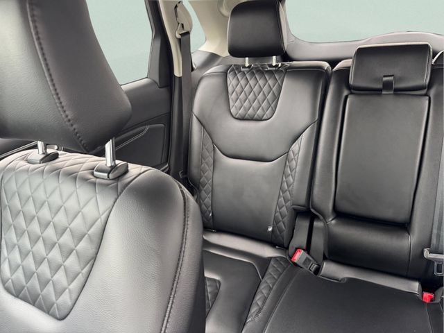 Certified 2024 Ford Edge Titanium AWD/4WD image 16