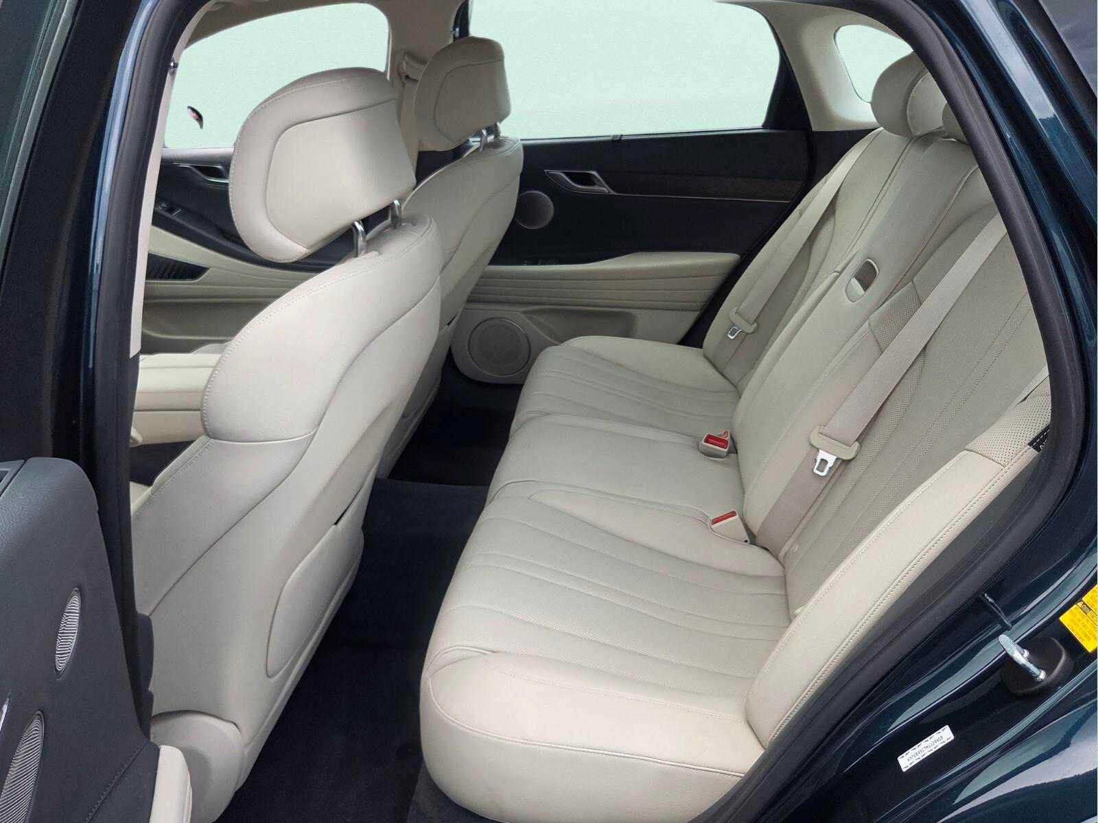 Used 2022 Genesis G80 2.5T w/ Prestige Package RWD image 11