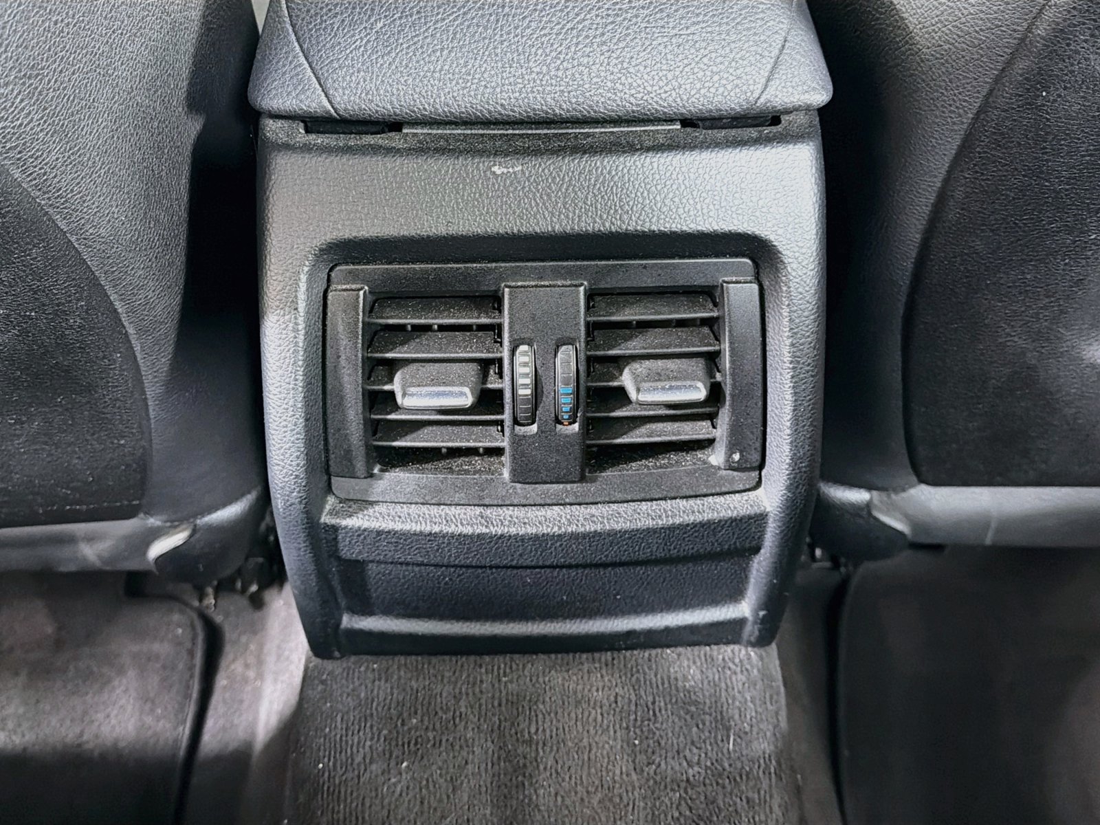 Used 2014 BMW 320i Sedan RWD image 25