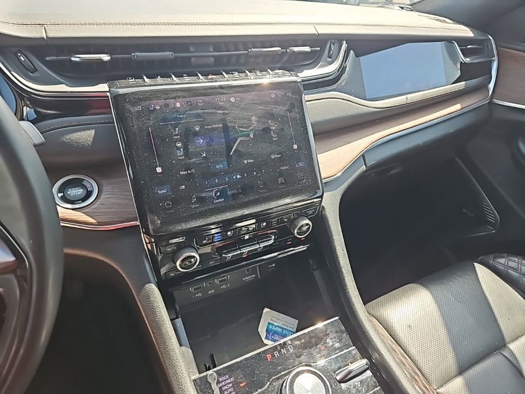 Used 2023 Jeep Grand Cherokee L Summit w/ Advanced Protech Group IV image 20