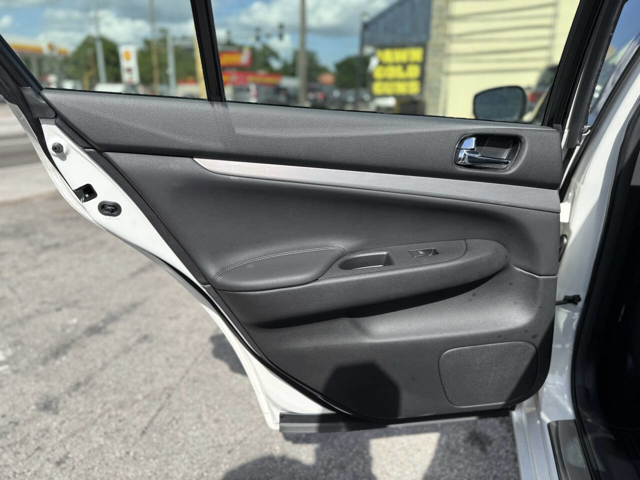 Used 2015 INFINITI Q40 w/ Moonroof Package image 20