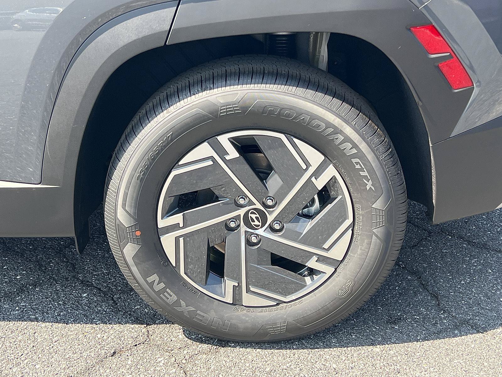 New 2026 Hyundai Tucson Blue SE AWD/4WD image 5