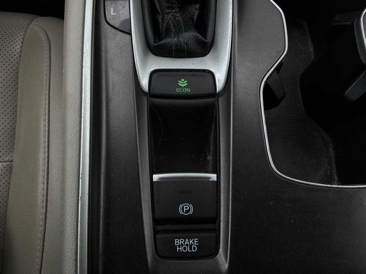 Used 2018 Honda Accord EX-L image 24