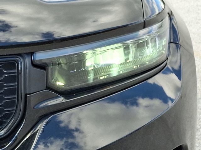 Used 2023 Jeep Grand Cherokee Altitude AWD/4WD image 12