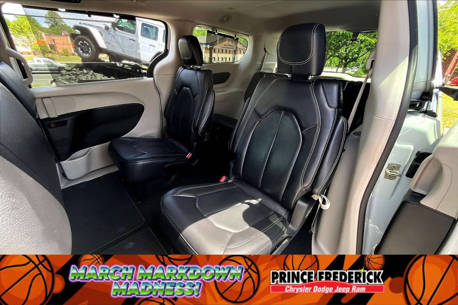 Used 2022 Chrysler Pacifica Touring-L image 21