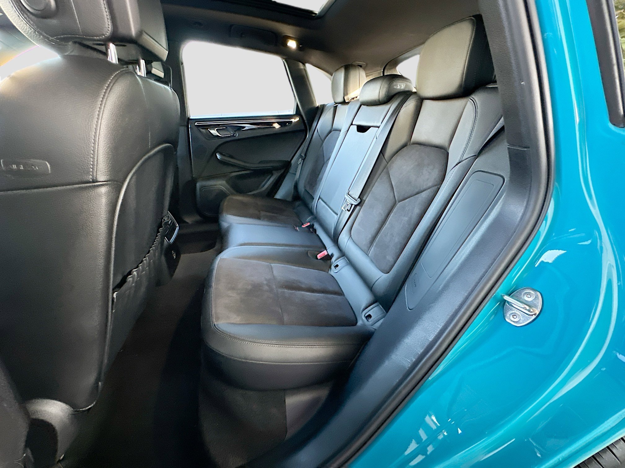 Used 2021 Porsche Macan S image 25