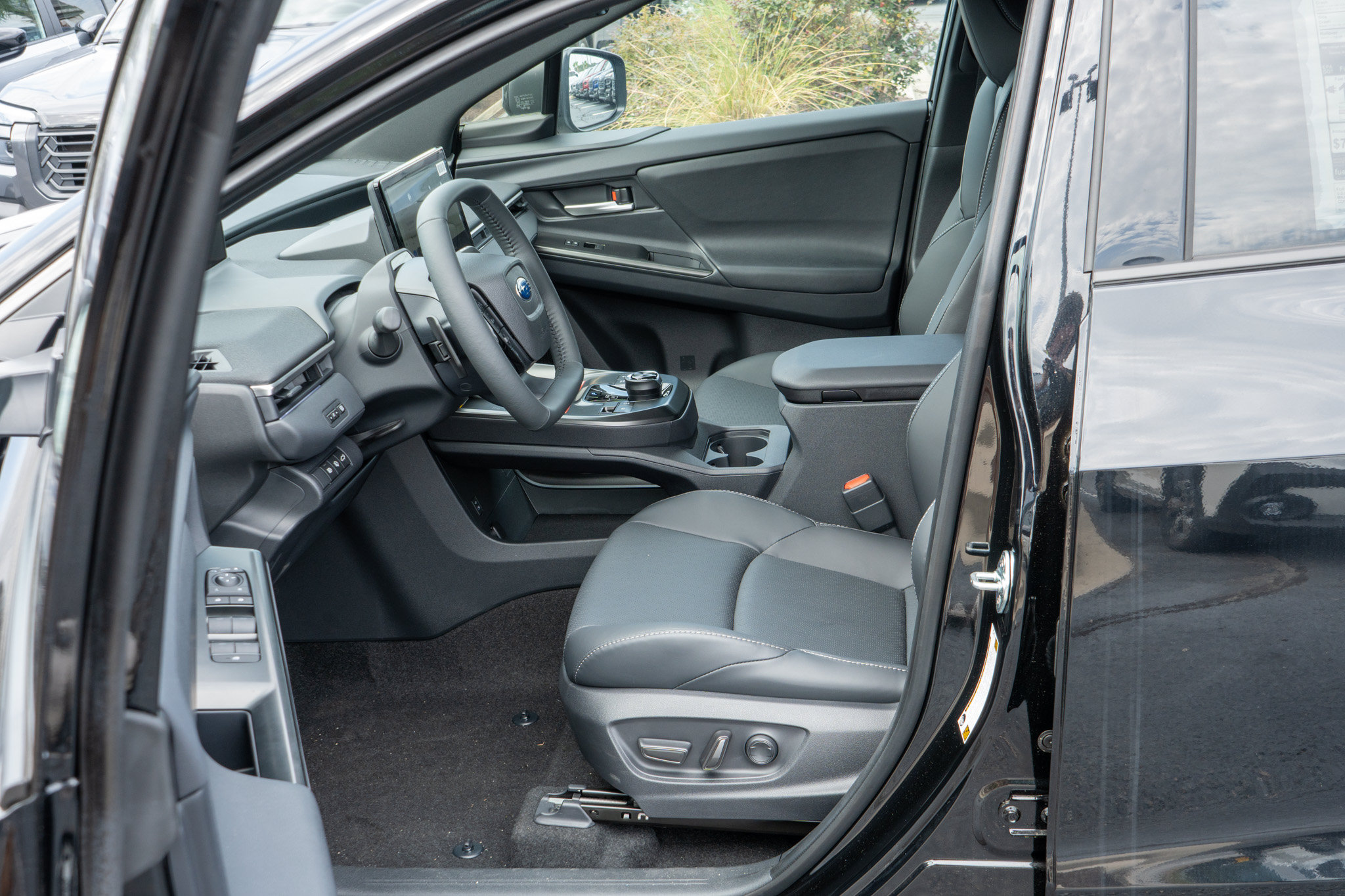 New 2026 Subaru Solterra w/ Premium Convenience Package AWD/4WD image 28