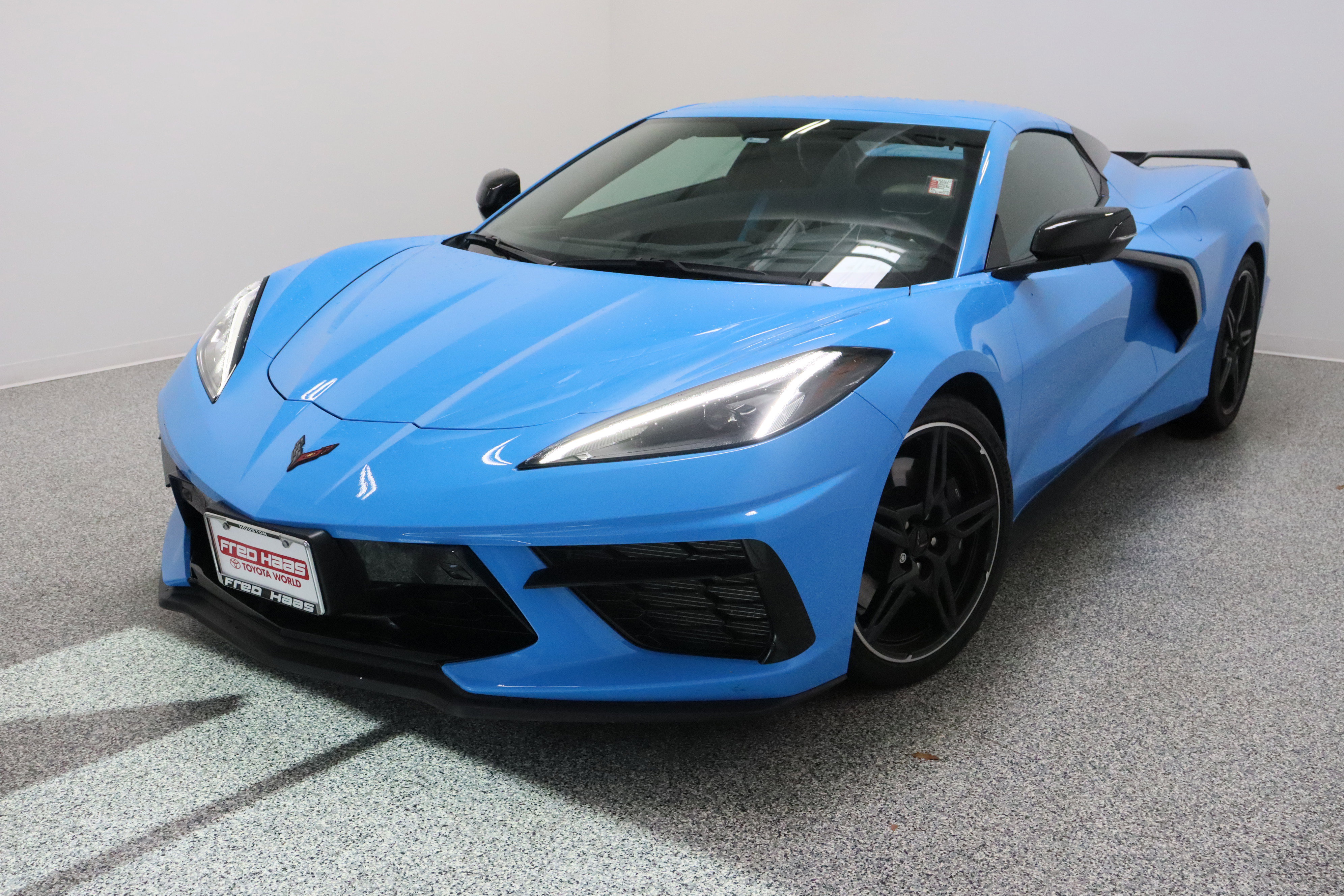 Used 2022 Chevrolet Corvette Stingray Preferred Conv w/ Z51 Performance Package RWD image 2