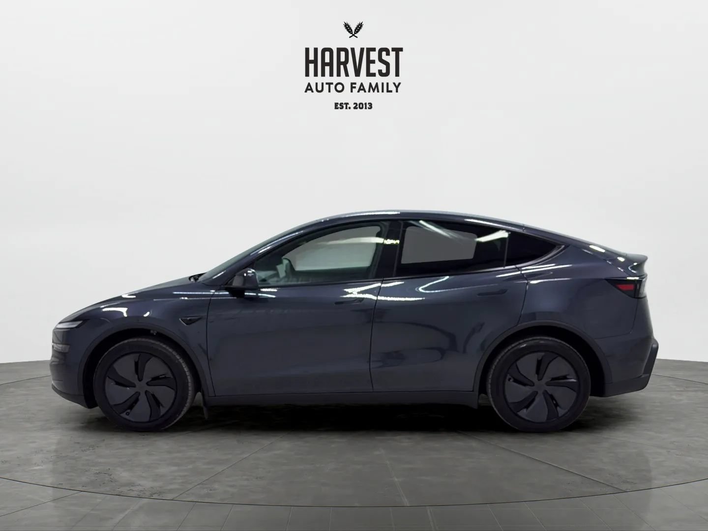 Used 2026 Tesla Model Y Long Range RWD image 3